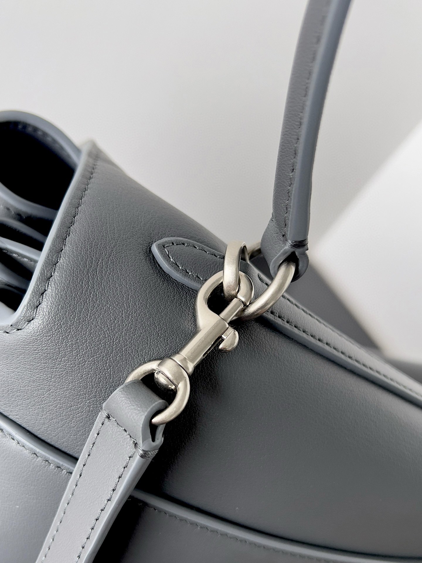 BALENCIAGA Rodeo Large Handbag in Grey/Silver Hardware