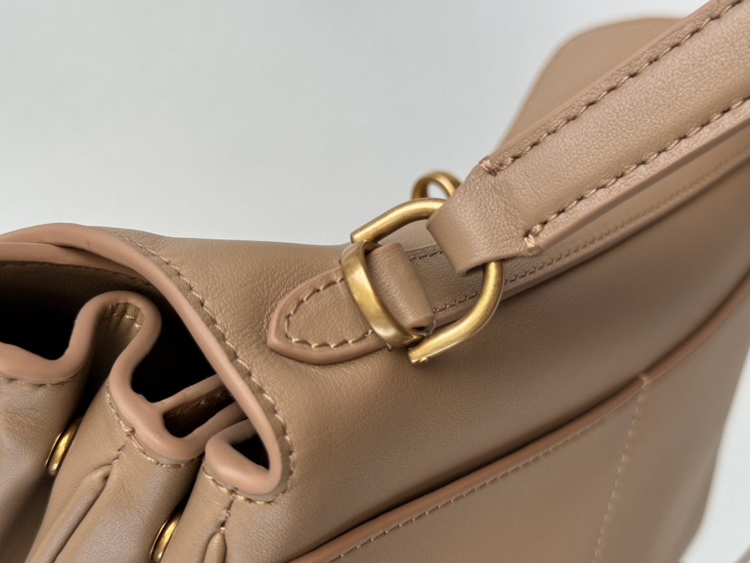 BALENCIAGA Rodeo Medium Handbag in Latte/Gold Hardware