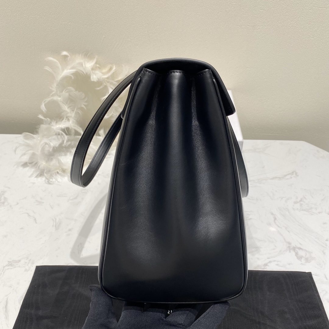 CELINE Medium Soft 16 bag in Smooth Calfskin Black