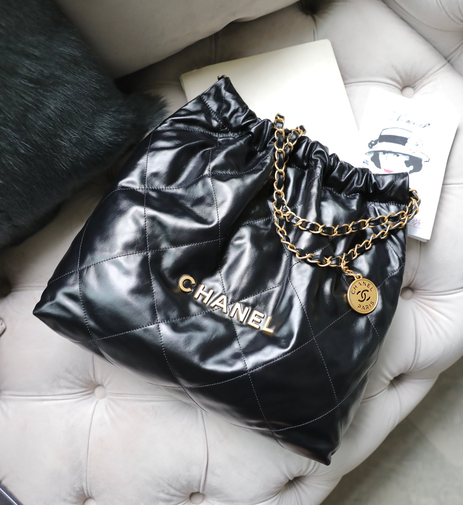 CHANEL Medium 22 Bag Black Calfskin Gold Hardware