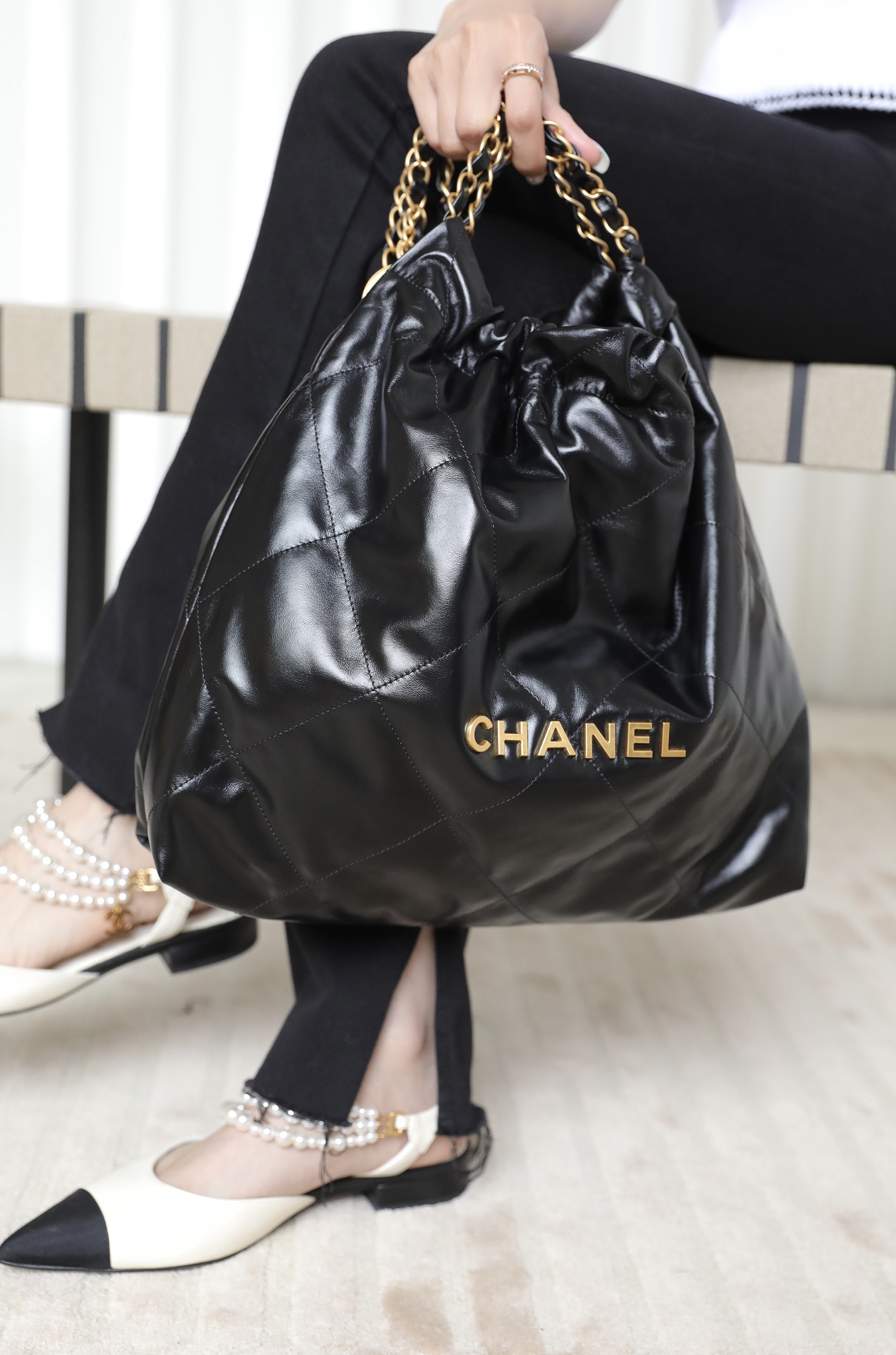 CHANEL Medium 22 Bag Black Calfskin Gold Hardware