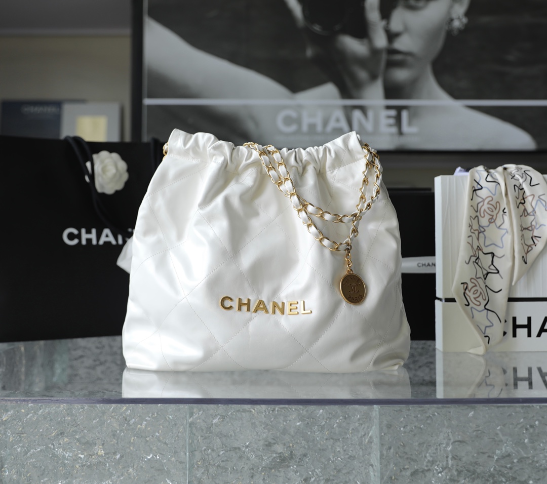 CHANEL Medium 22 Bag White Calfskin Gold Hardware