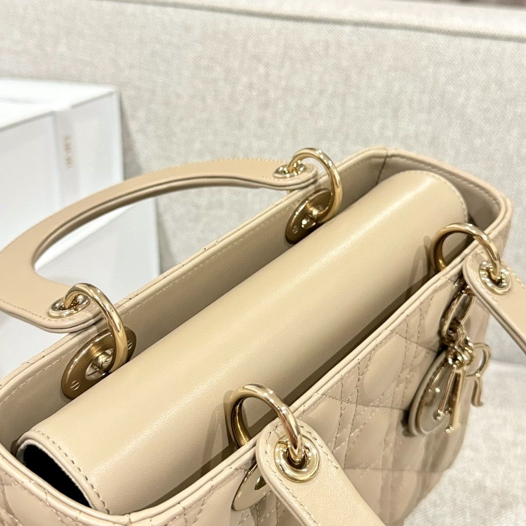 DIOR Medium Lady Dior Bag In Sand-Colored Cannage Lambskin Gold Hardware