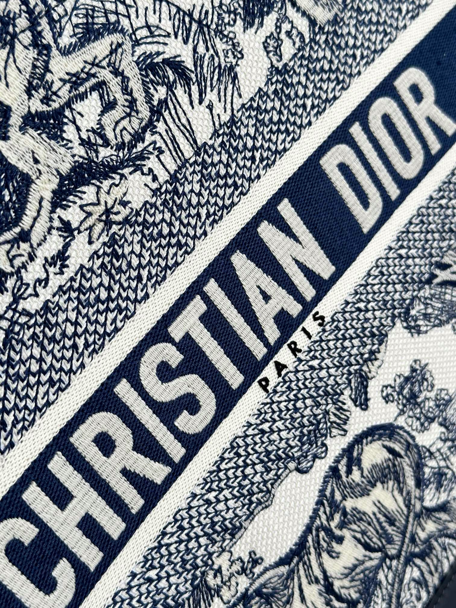 DIOR Medium Dior Book Tote White and Navy Blue Toile de Jouy Sauvage Embroidery with Navy Blue Calfskin