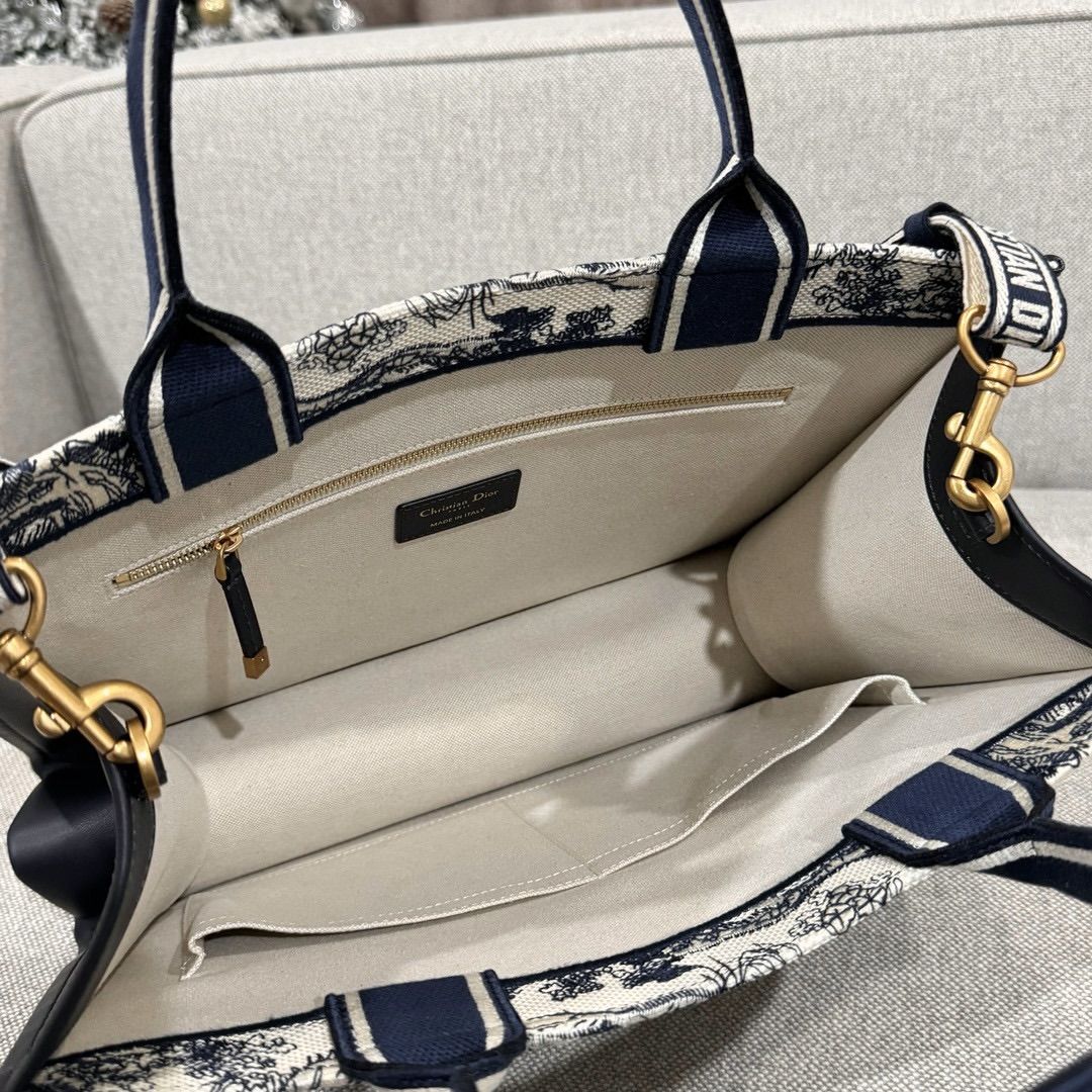 DIOR Medium Dior Book Tote White and Navy Blue Toile de Jouy Sauvage Embroidery with Navy Blue Calfskin