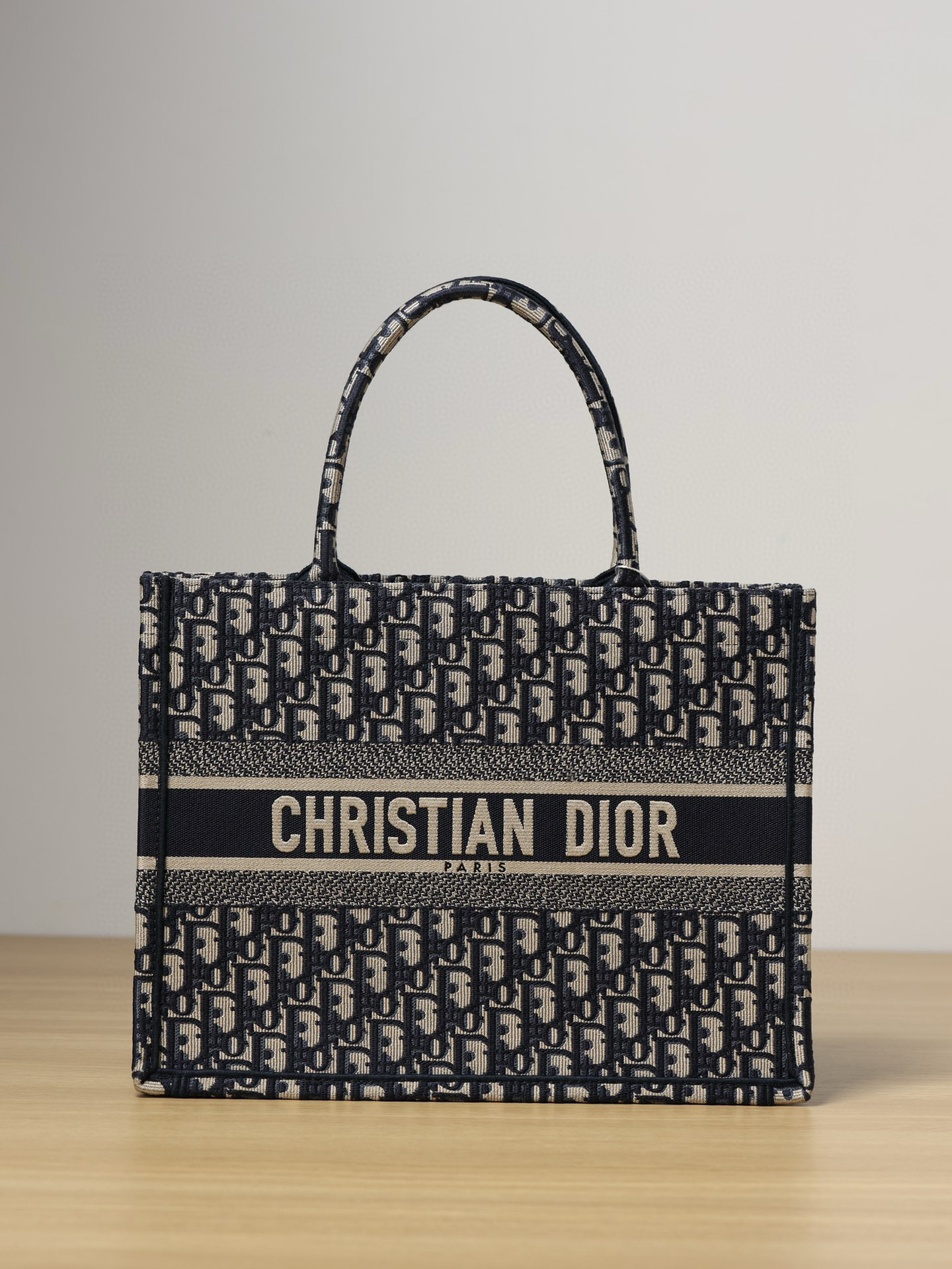 DIOR Medium Dior Book Tote Ecru and Blue Dior Oblique Embroidery