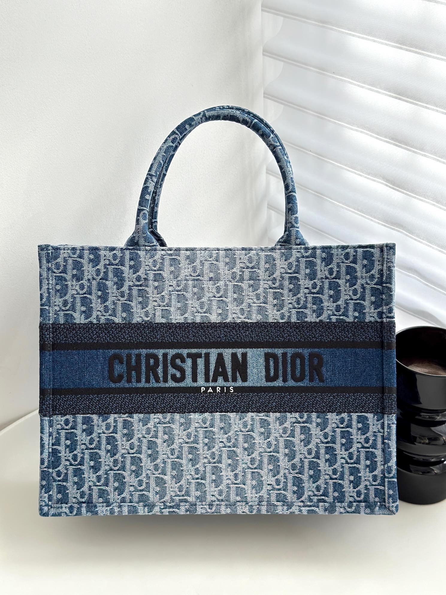 DIOR Medium Dior Book Tote Blue Denim Dior Oblique Jacquard ( 