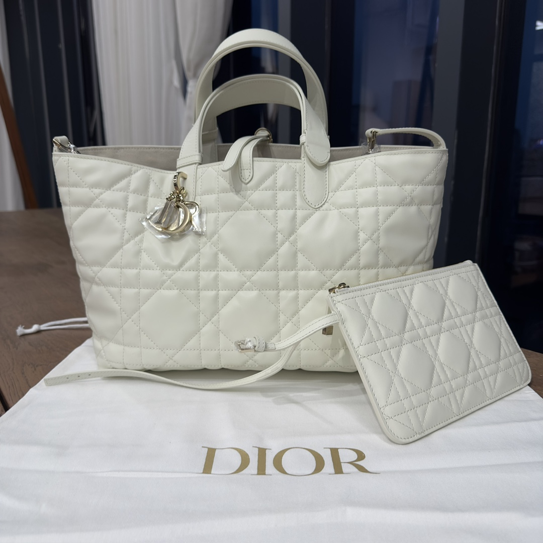 DIOR Medium Dior Toujours Bag Latte Macrocannage Calfskin