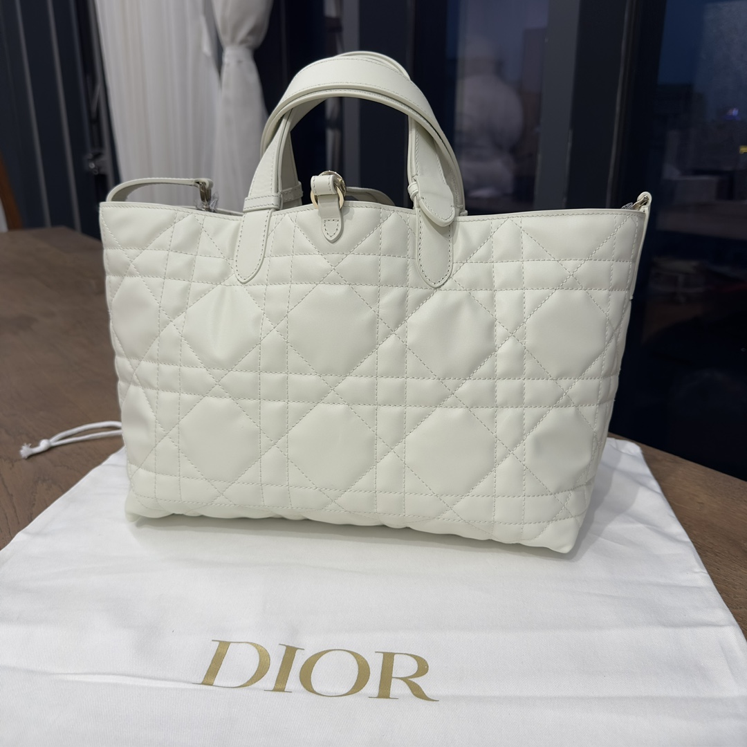 DIOR Medium Dior Toujours Bag Latte Macrocannage Calfskin