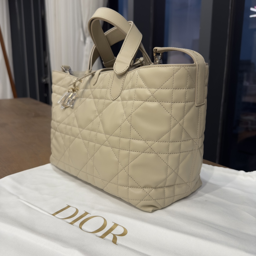 DIOR Medium Dior Toujours Bag Powder Beige Macrocannage Calfskin