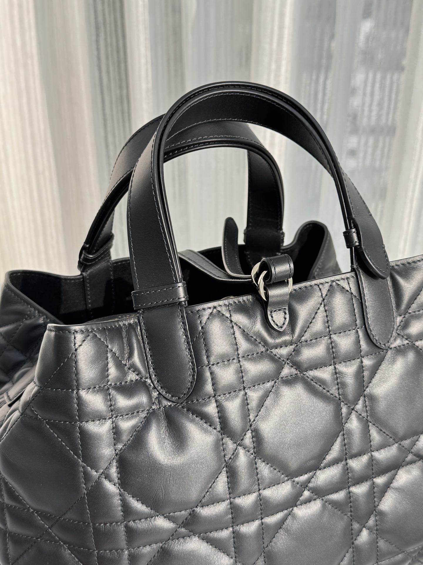 DIOR Medium Dior Toujours Bag Black Macrocannage Calfskin