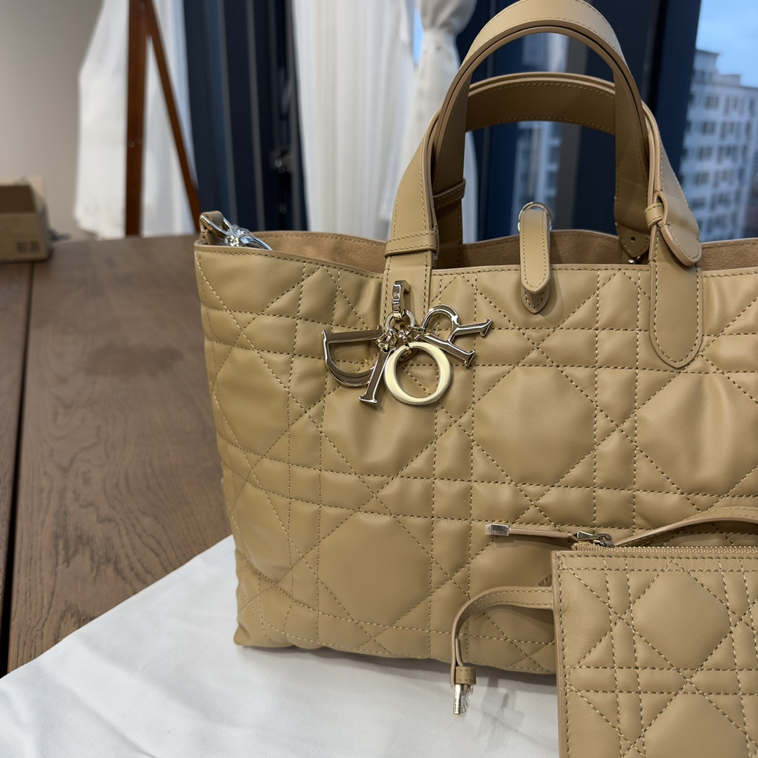 DIOR Medium Dior Toujours Bag Medium Tan Macrocannage Calfskin