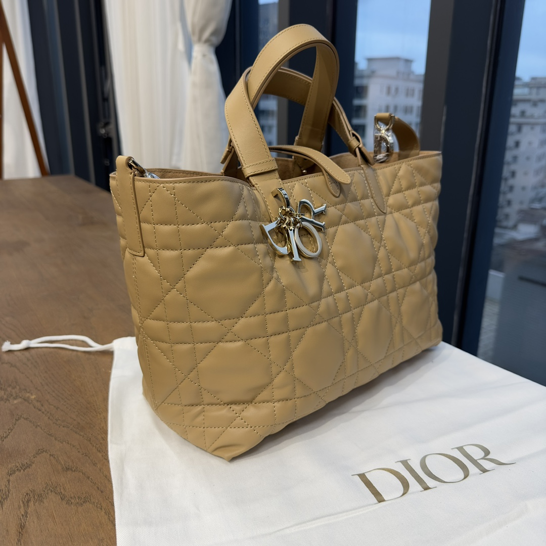 DIOR Medium Dior Toujours Bag Medium Tan Macrocannage Calfskin