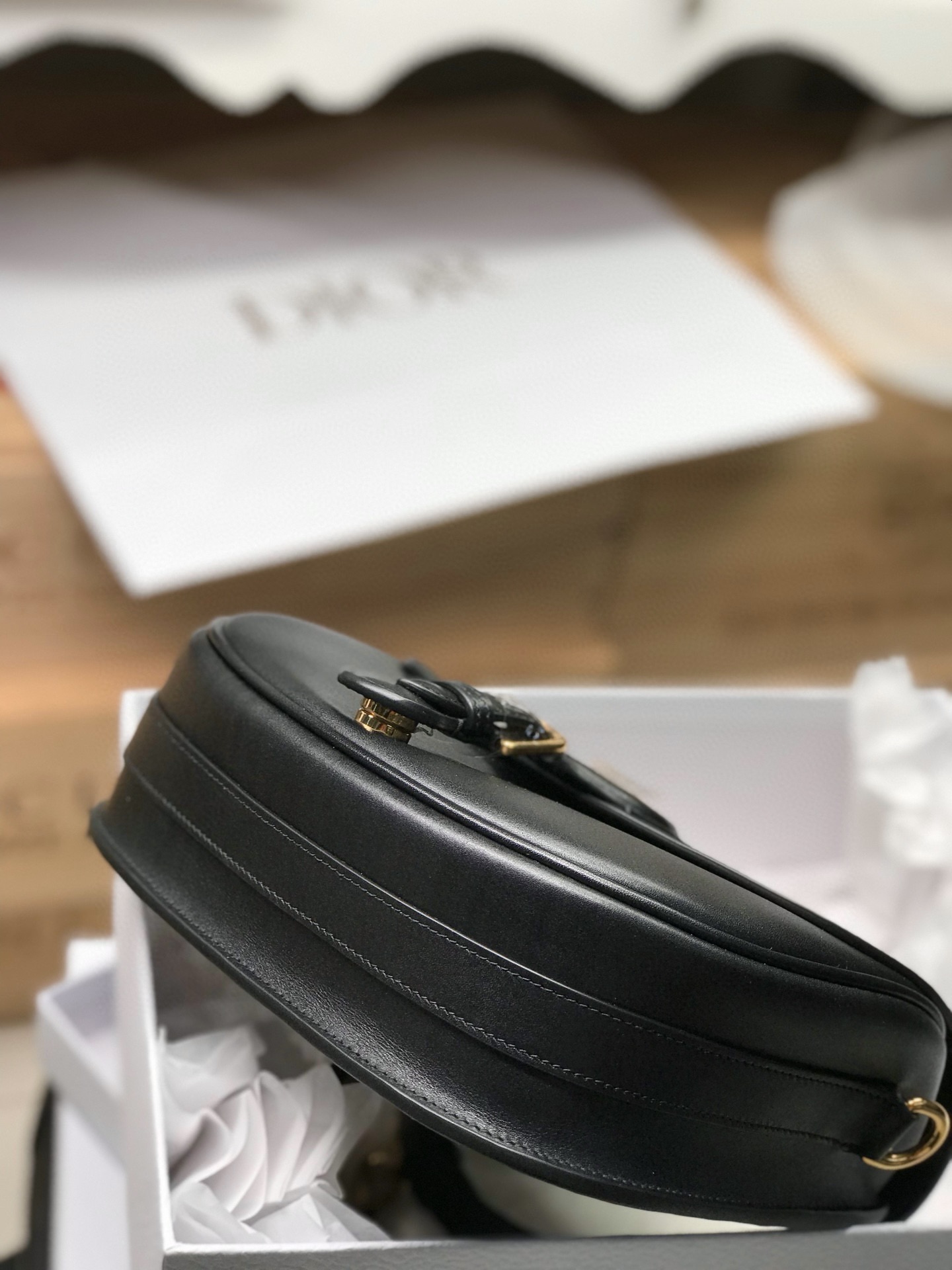 DIOR Medium Dior Bobby Bag Black Box Calfskin