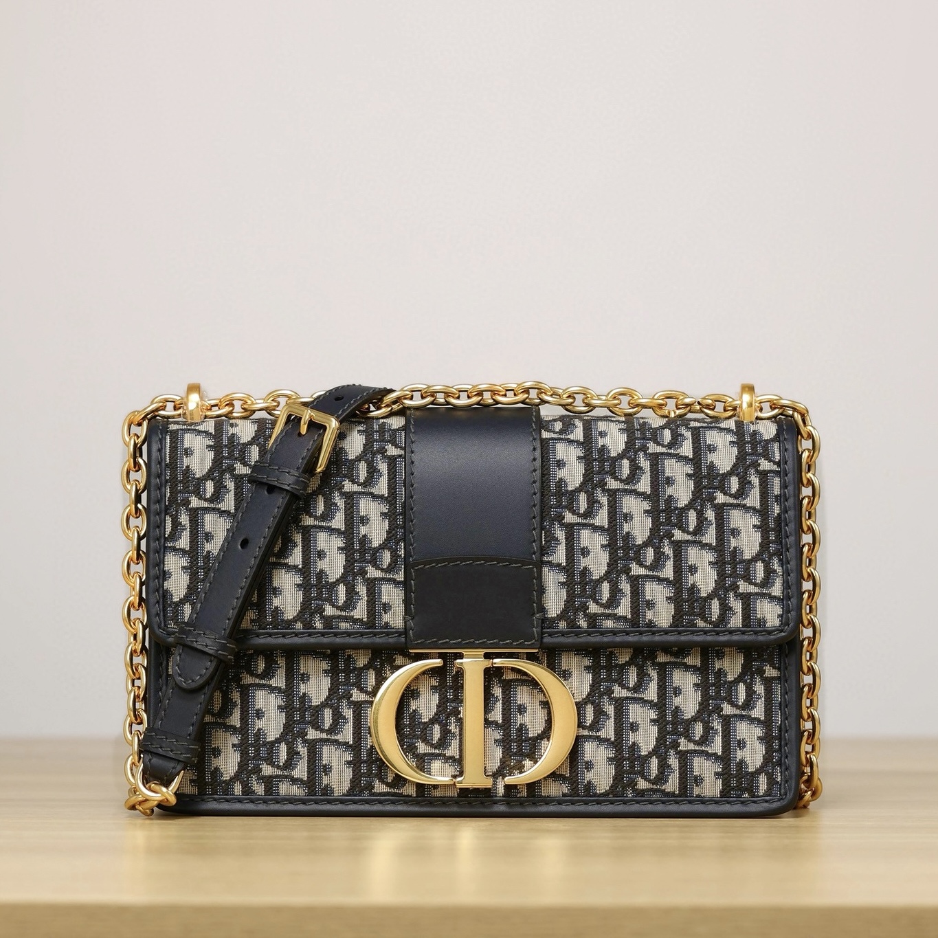 DIOR 30 Montaigne Chain Bag Blue Dior Oblique Jacquard