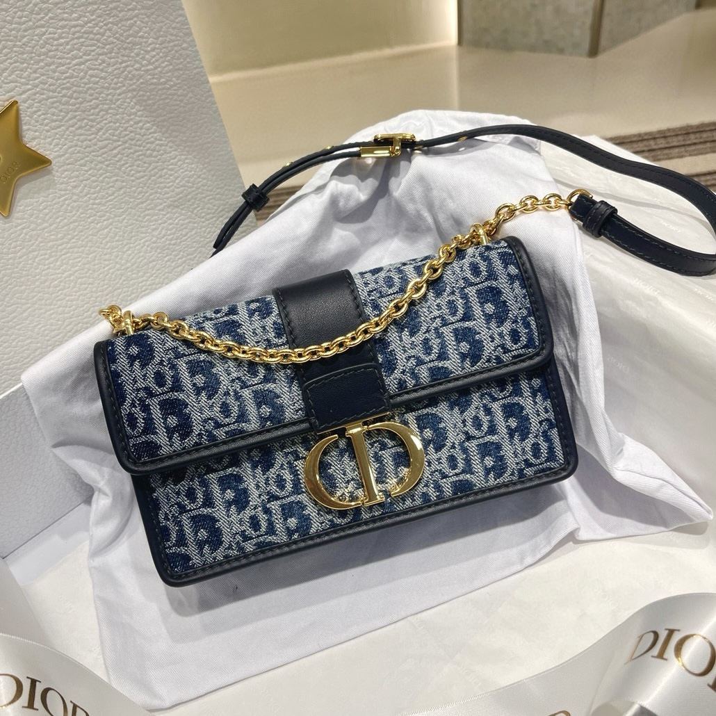 DIOR 30 Montaigne East-West Bag with Chain Blue Denim Dior Oblique Jacquard