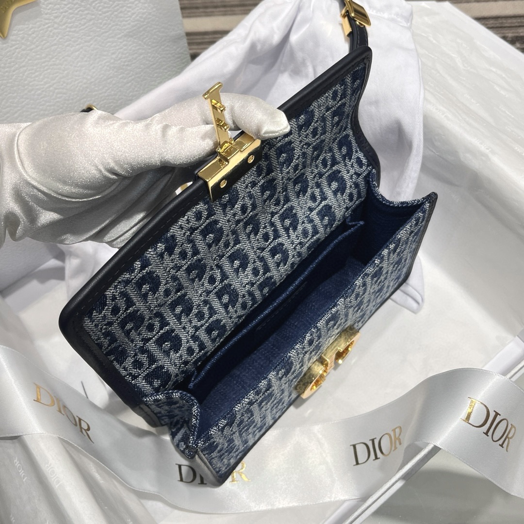 DIOR 30 Montaigne East-West Bag with Chain Blue Denim Dior Oblique Jacquard