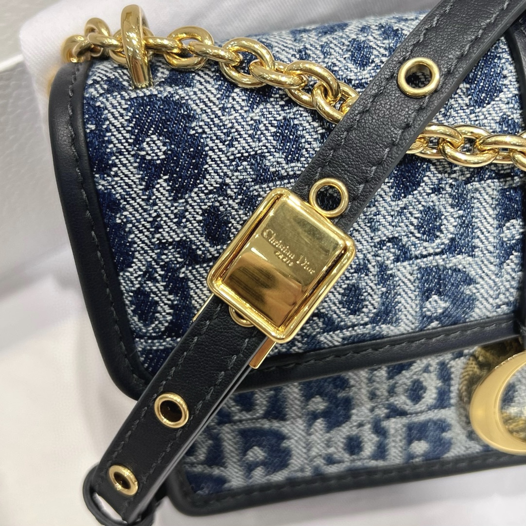 DIOR 30 Montaigne East-West Bag with Chain Blue Denim Dior Oblique Jacquard