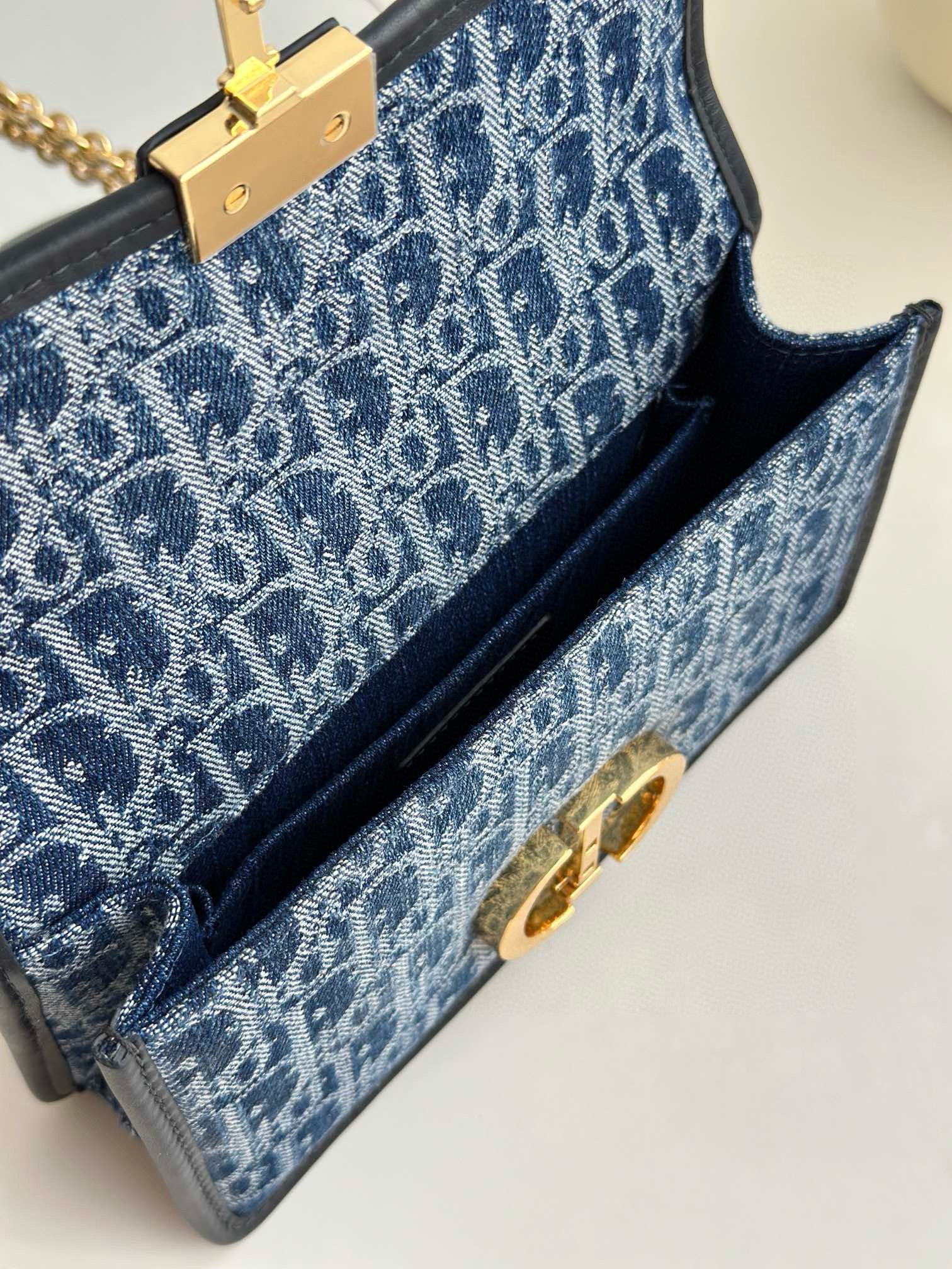 DIOR 30 Montaigne East-West Bag with Chain Blue Denim Dior Oblique Jacquard