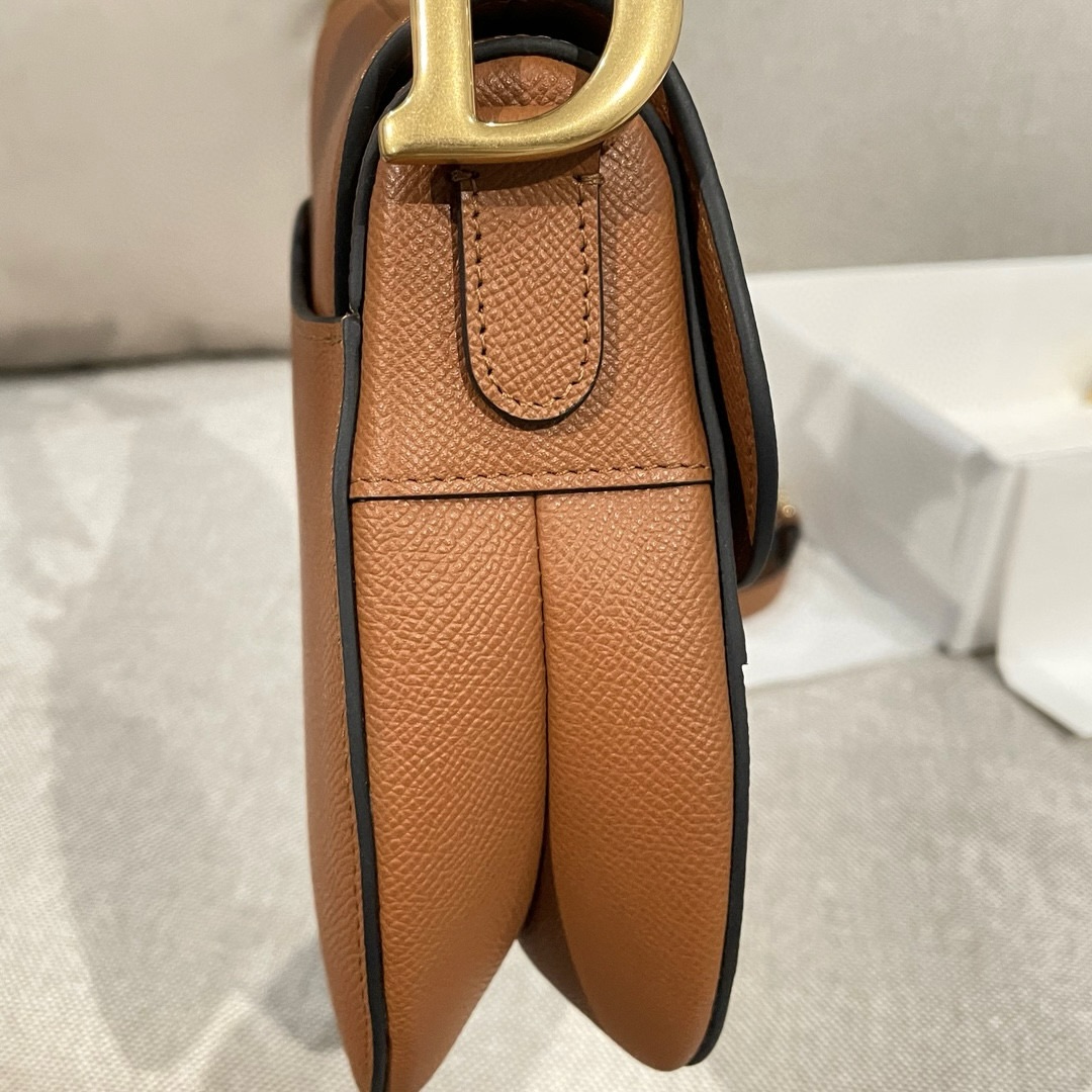 DIOR Saddle Bag with Strap Golden Saddle Grained Calfskin