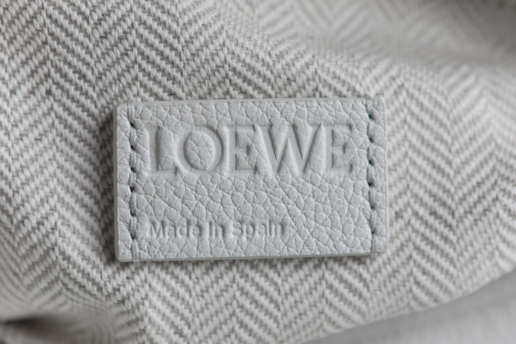 LOEWE Small Puzzle bag in soft grained calfskin Soft White