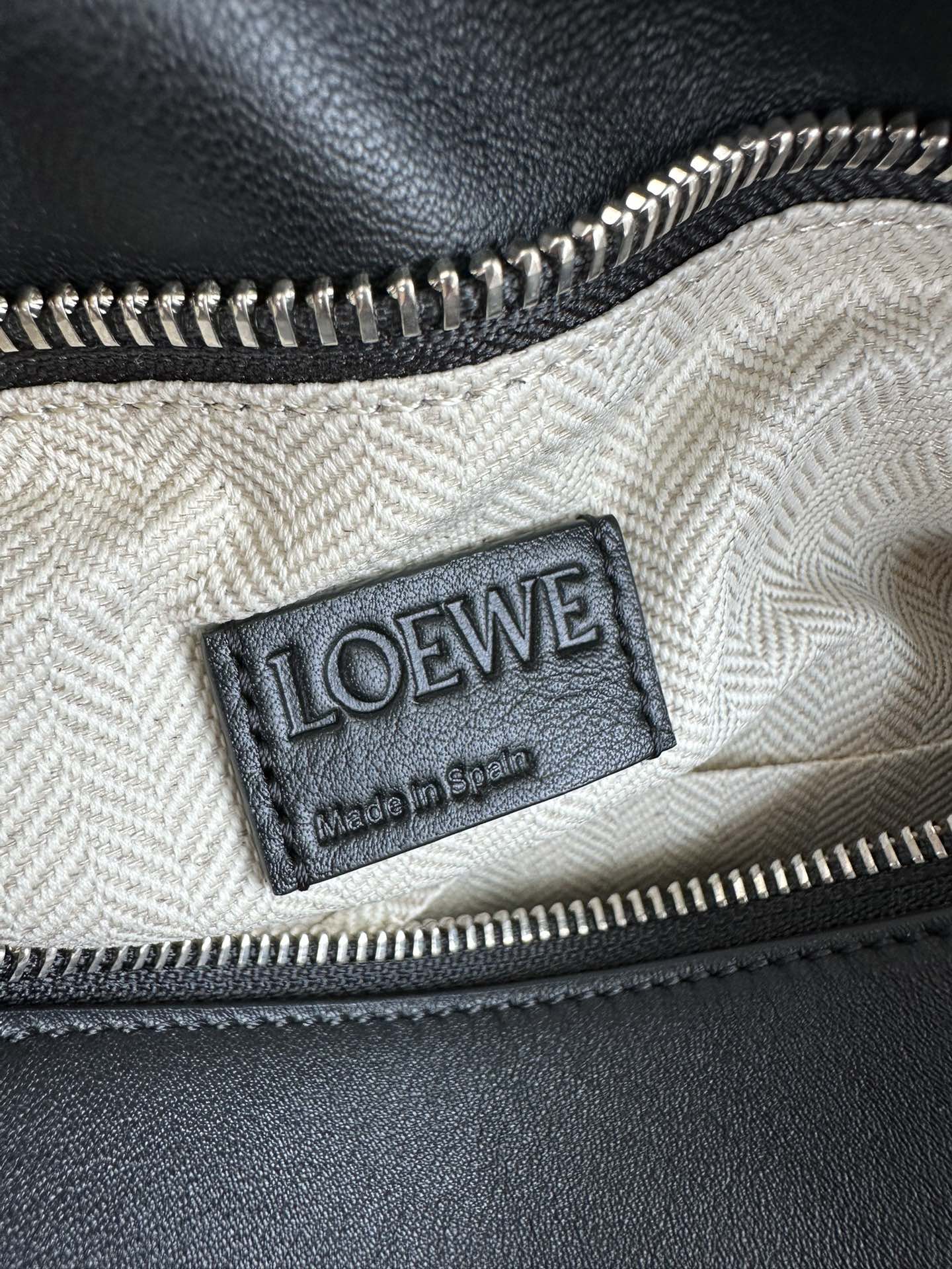 LOEWE Small Puzzle bag in classic calfskin Black