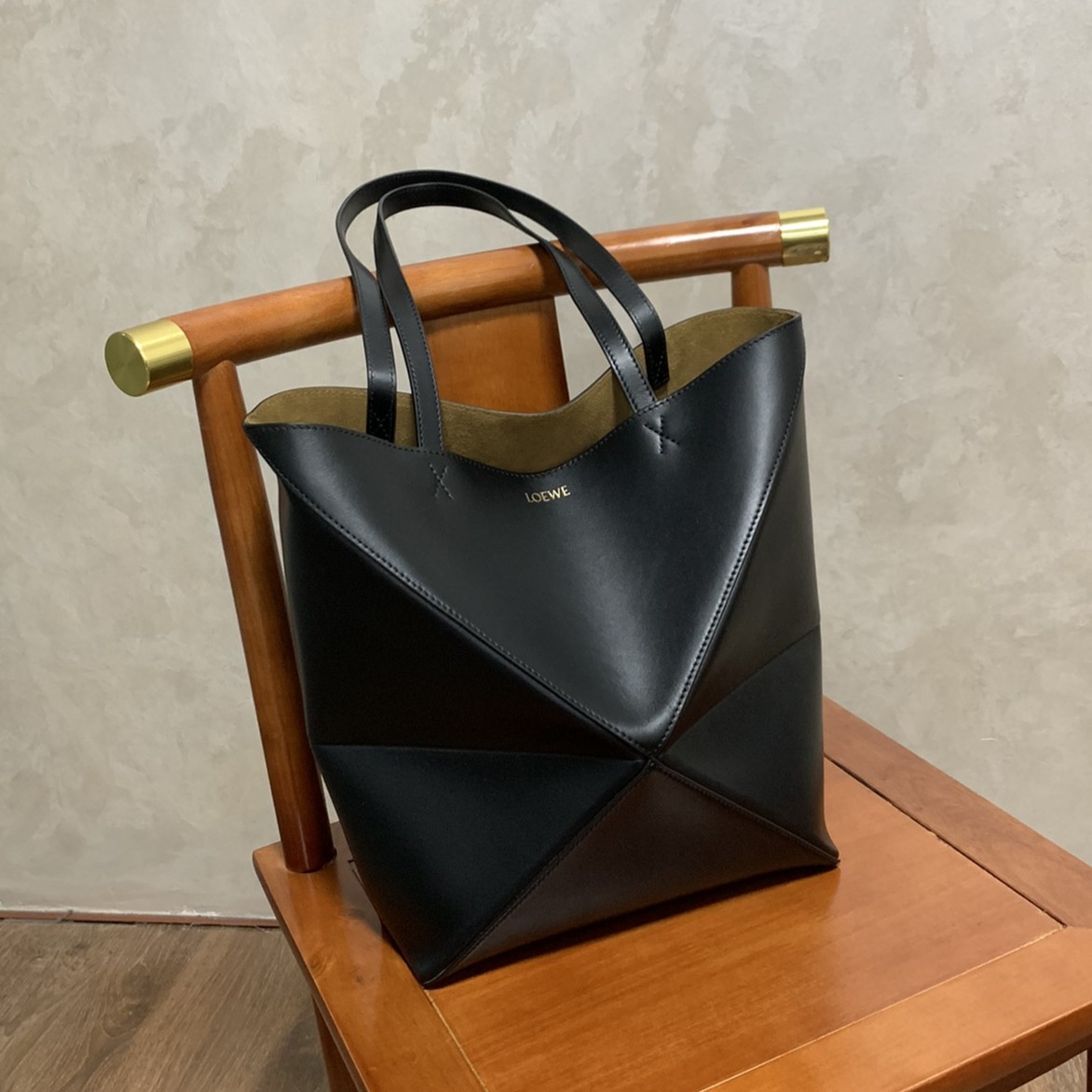 LOEWE Medium Puzzle Fold tote in shiny calfskin Black