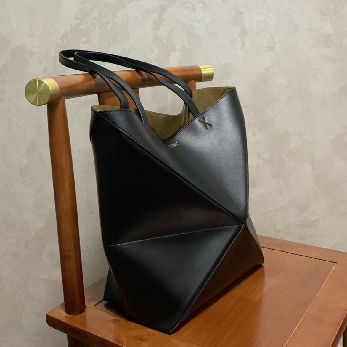 LOEWE Medium Puzzle Fold tote in shiny calfskin Black