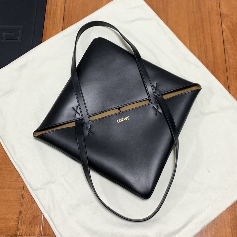 LOEWE Medium Puzzle Fold tote in shiny calfskin Black