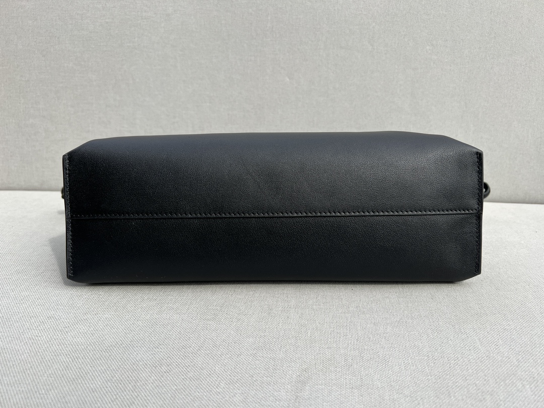 LOEWE Medium Flamenco clutch in nappa calfskin Black