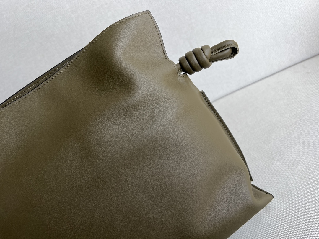 LOEWE Medium Flamenco clutch in nappa calfskin Dark Khaki Green