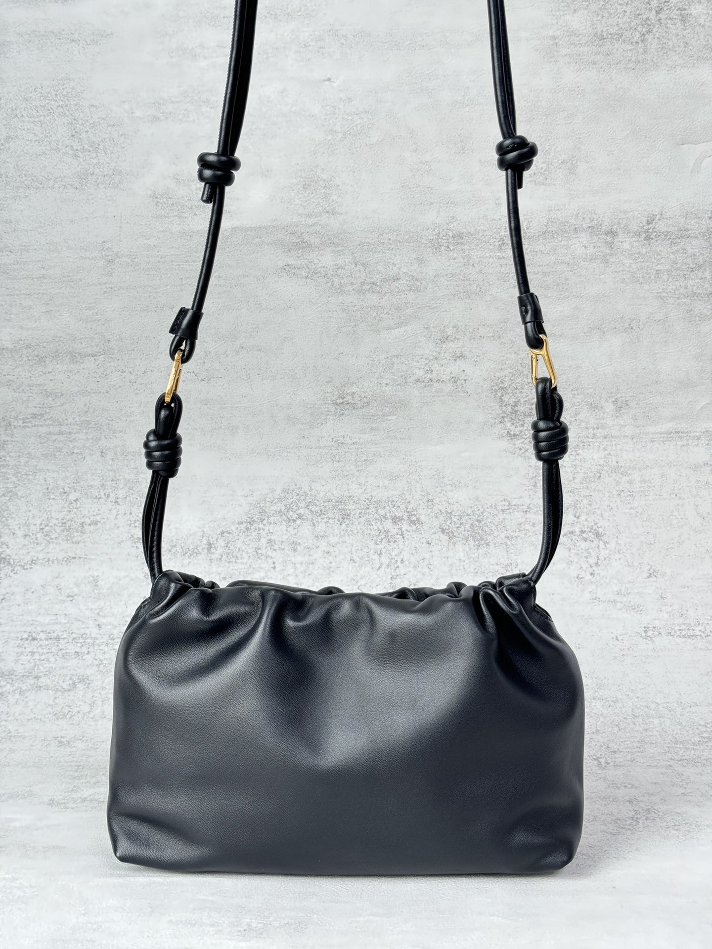 LOEWE Medium Flamenco purse in mellow nappa lambskin Black