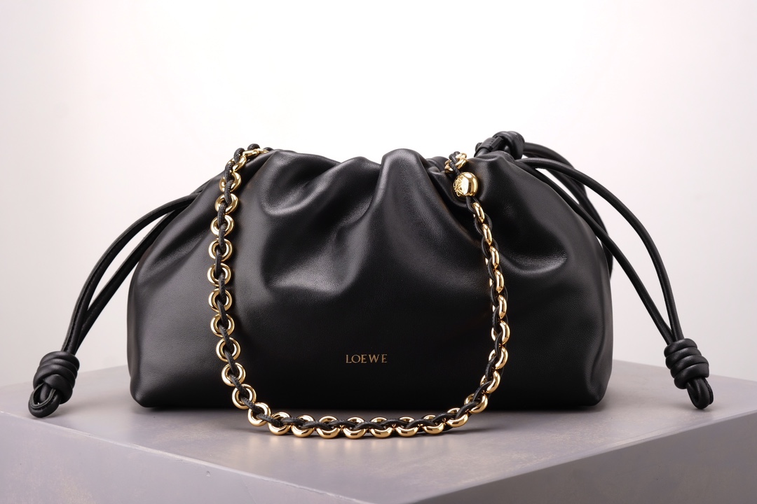 LOEWE Medium Flamenco purse in mellow nappa lambskin Black