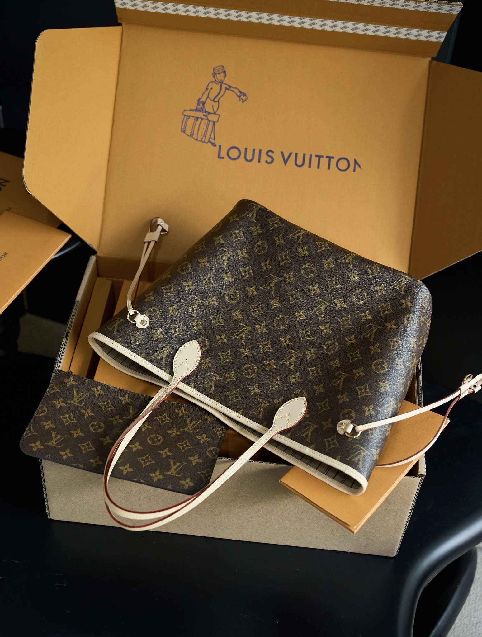 LOUIS VUITTON Neverfull MM Beige M46975