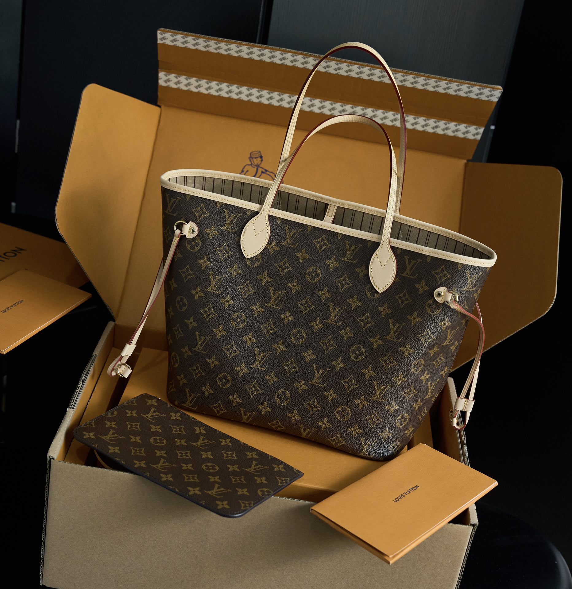 LOUIS VUITTON Neverfull MM Beige M46975