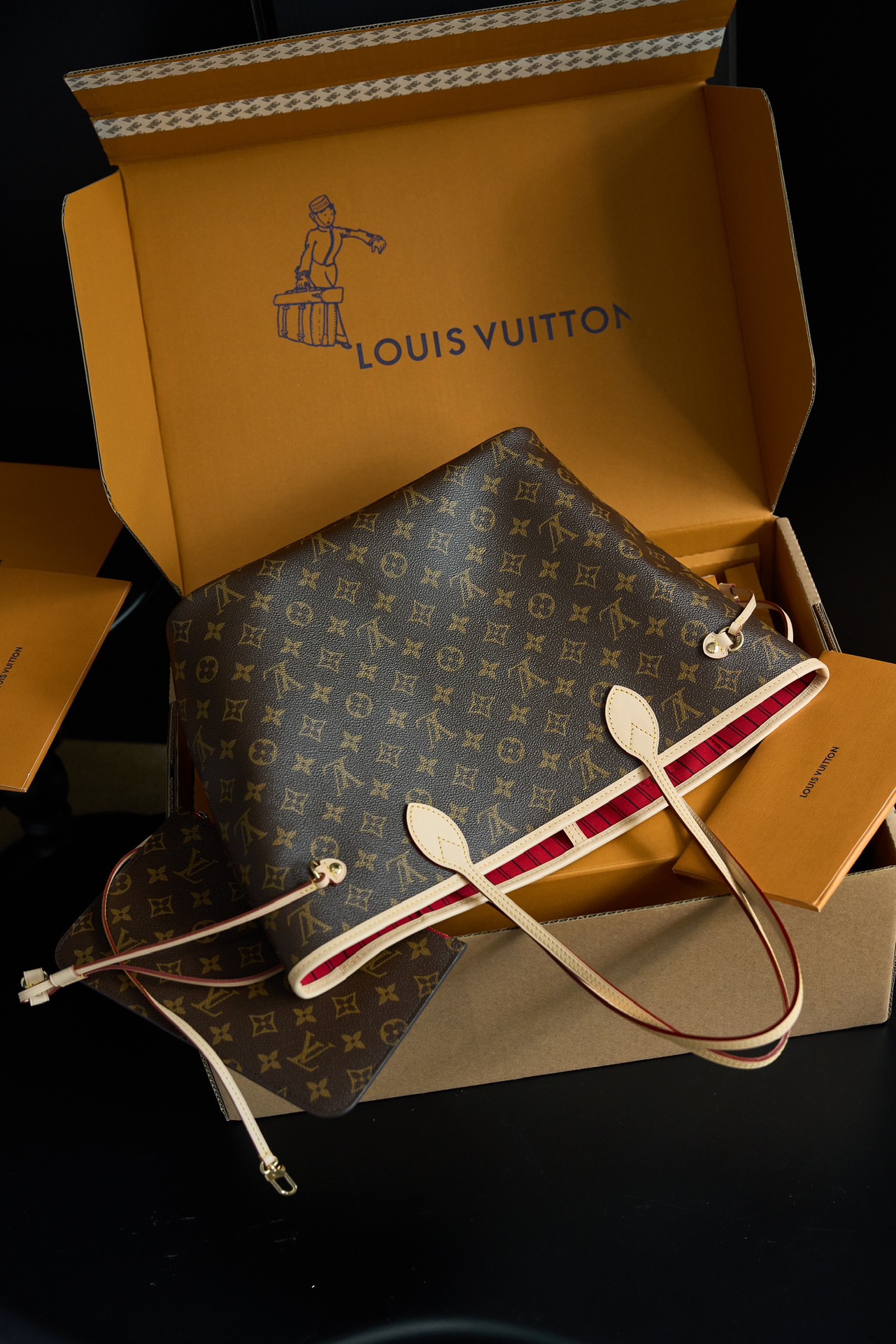 LOUIS VUITTON Neverfull MM Cherry Red M46987