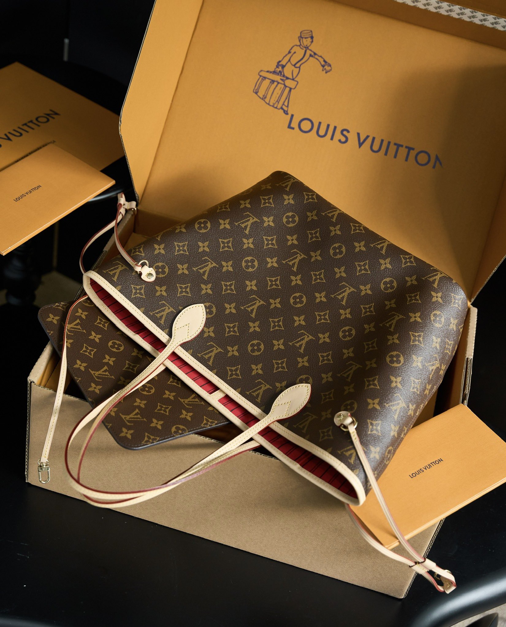 LOUIS VUITTON Neverfull MM Cherry Red M46987