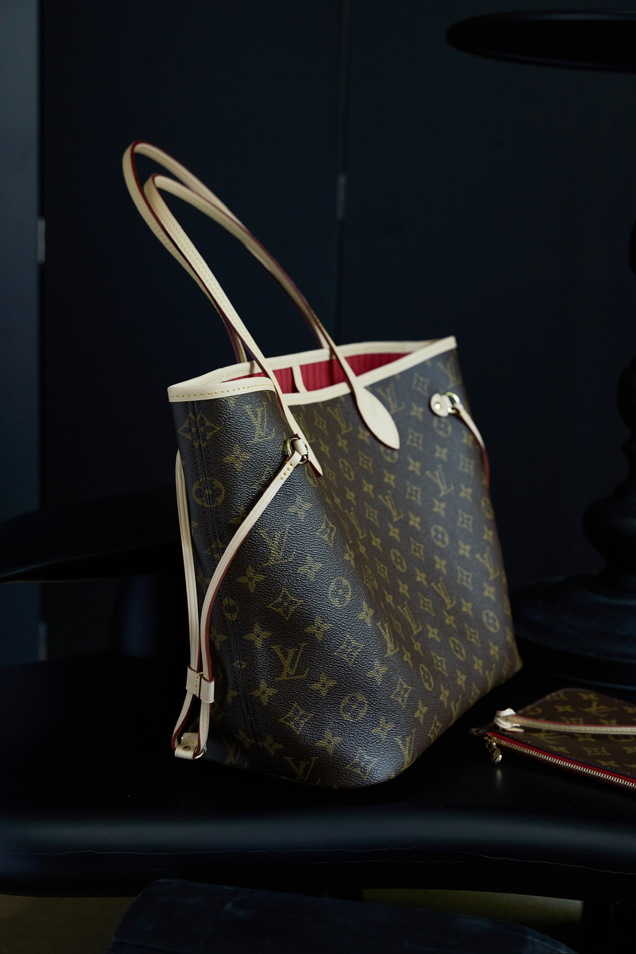 LOUIS VUITTON Neverfull MM Cherry Red M46987