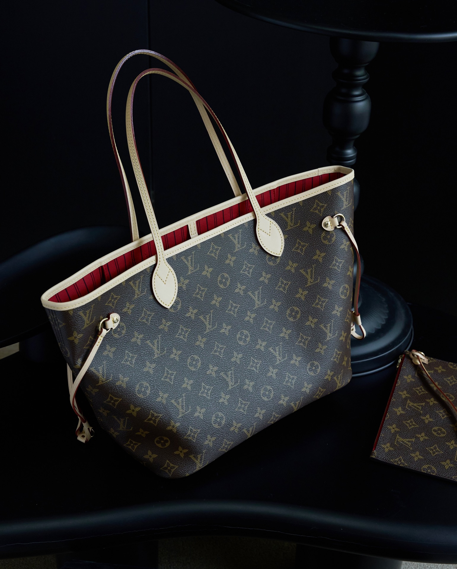 LOUIS VUITTON Neverfull MM Cherry Red M46987