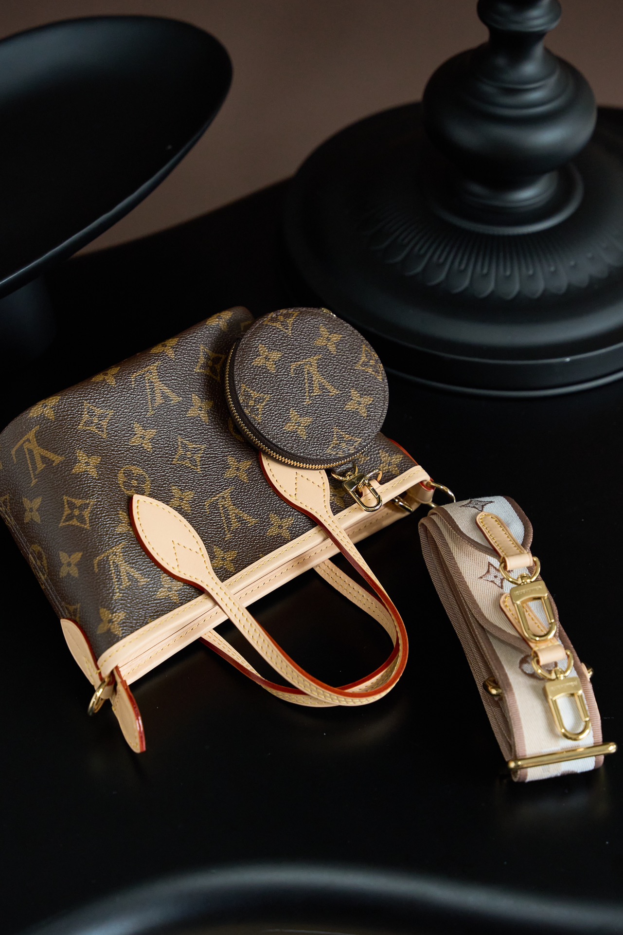 LOUIS VUITTON M46705 Neverfull BB Beige