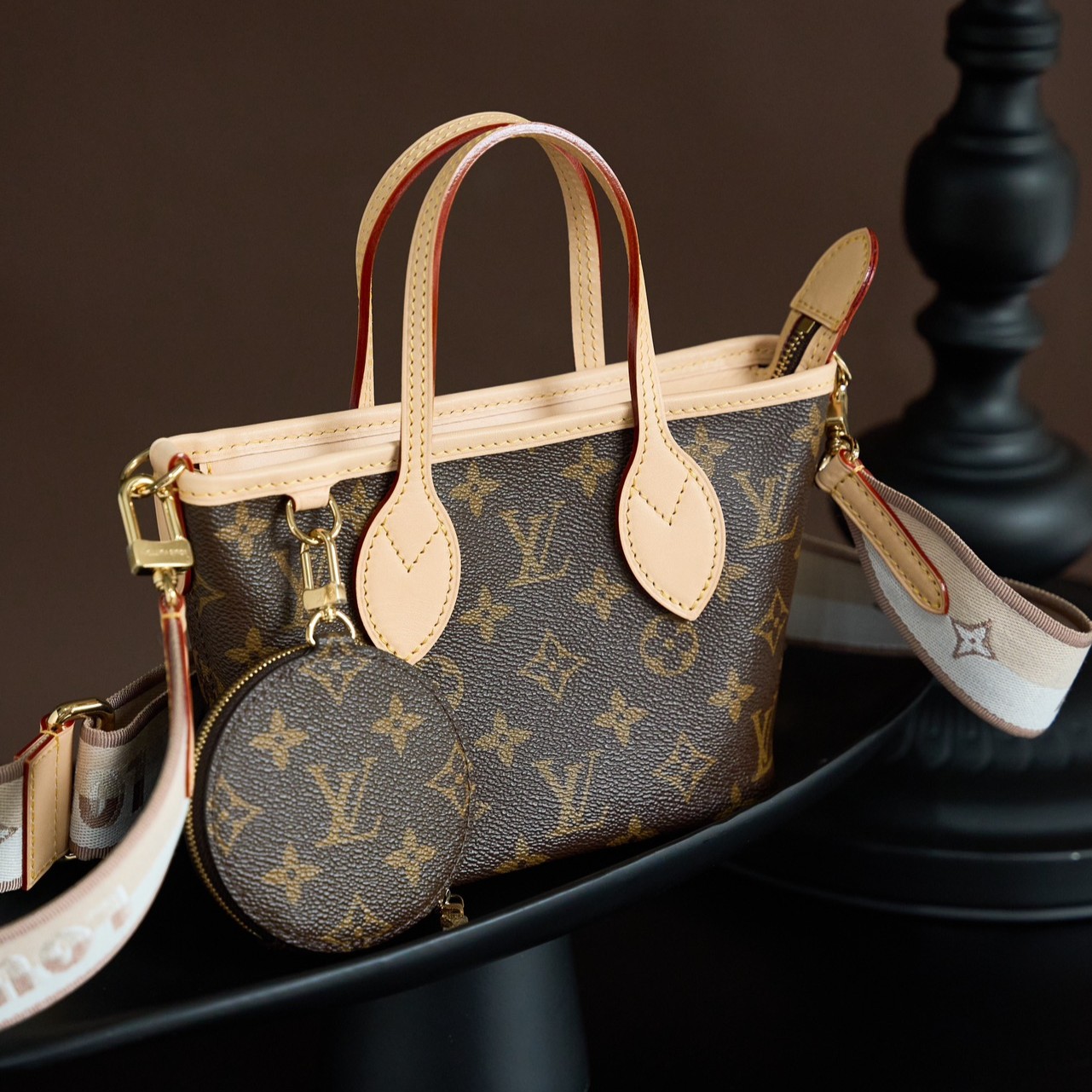 LOUIS VUITTON M46705 Neverfull BB Beige