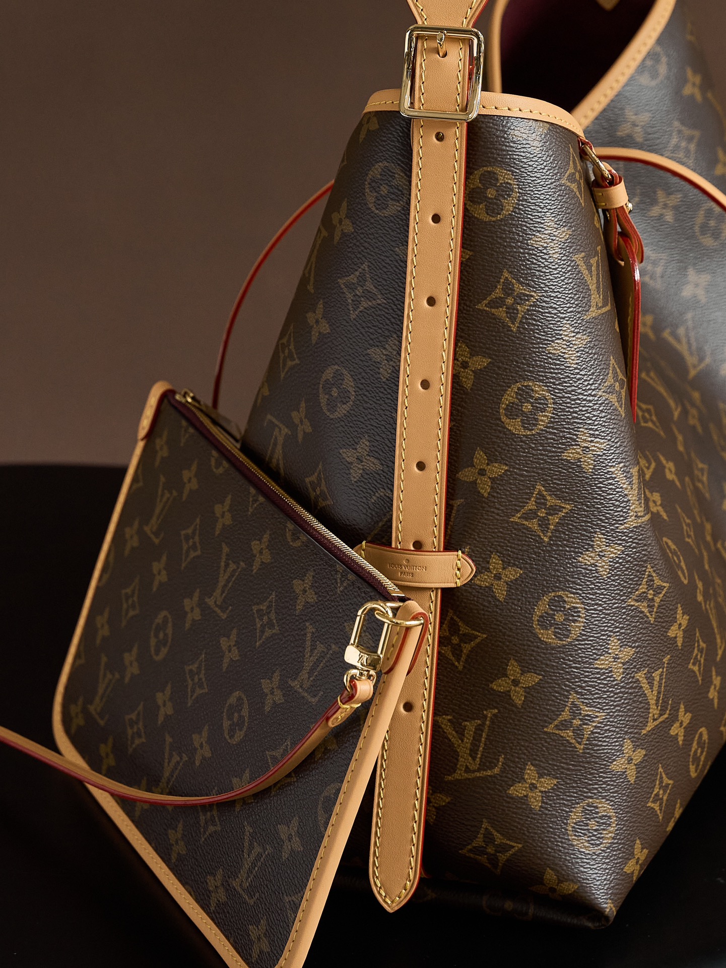 LOUIS VUITTON M46197 CarryAll MM Monogram coated canvas