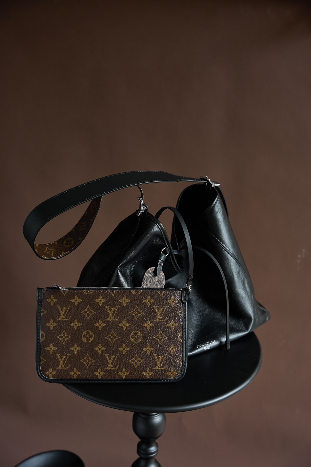 LOUIS VUITTON M25143 CarryAll Vibe MM Black