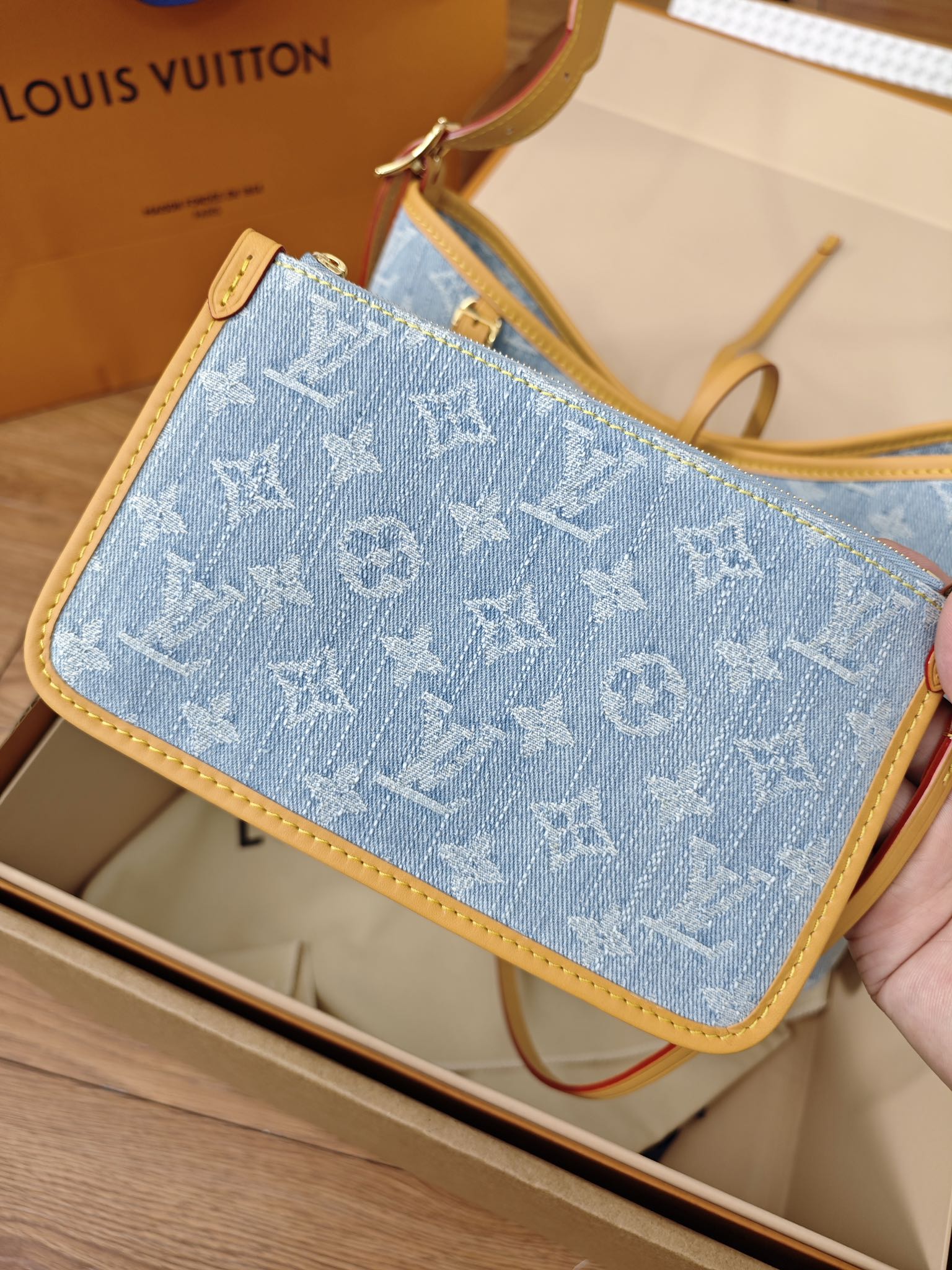 LOUIS VUITTON M11462 CarryAll PM Sky Blue Denim