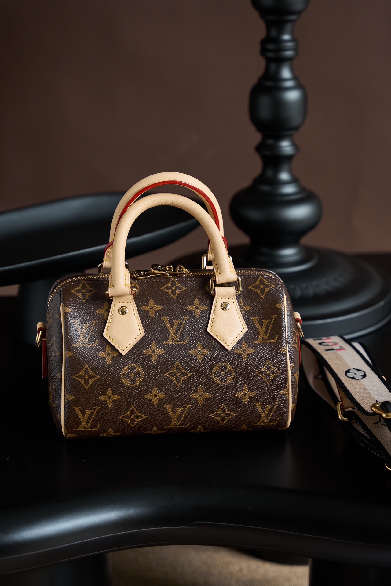 LOUIS VUITTON M46234 Speedy Bandoulière 20 Black Strap