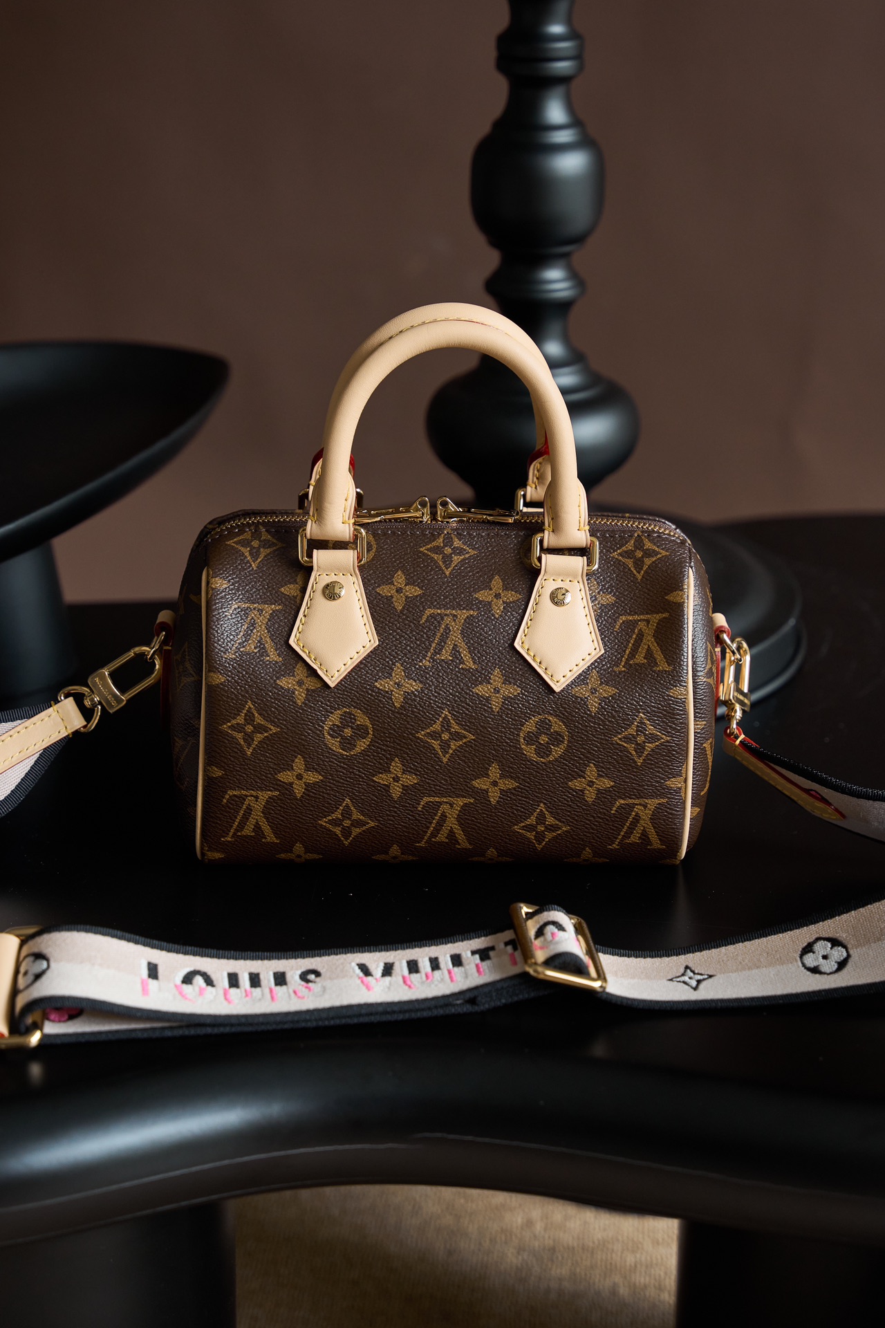 LOUIS VUITTON M46234 Speedy Bandoulière 20 Black Strap