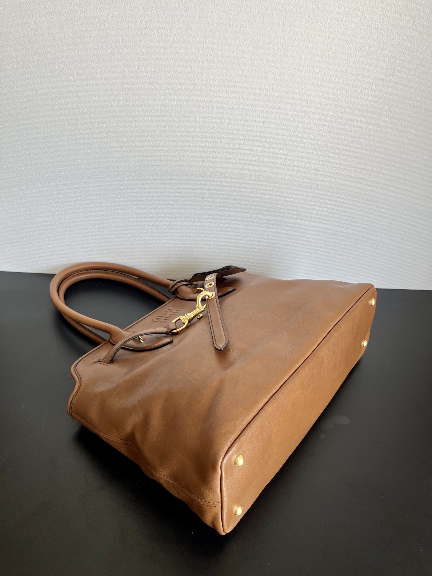 MIU MIU Aventure nappa leather bag Oak