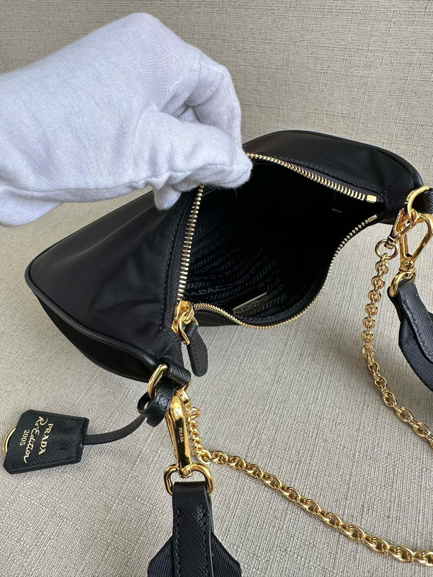 PRADA Re-Edition 2005 Re-Nylon bag Black/Gold Hardware