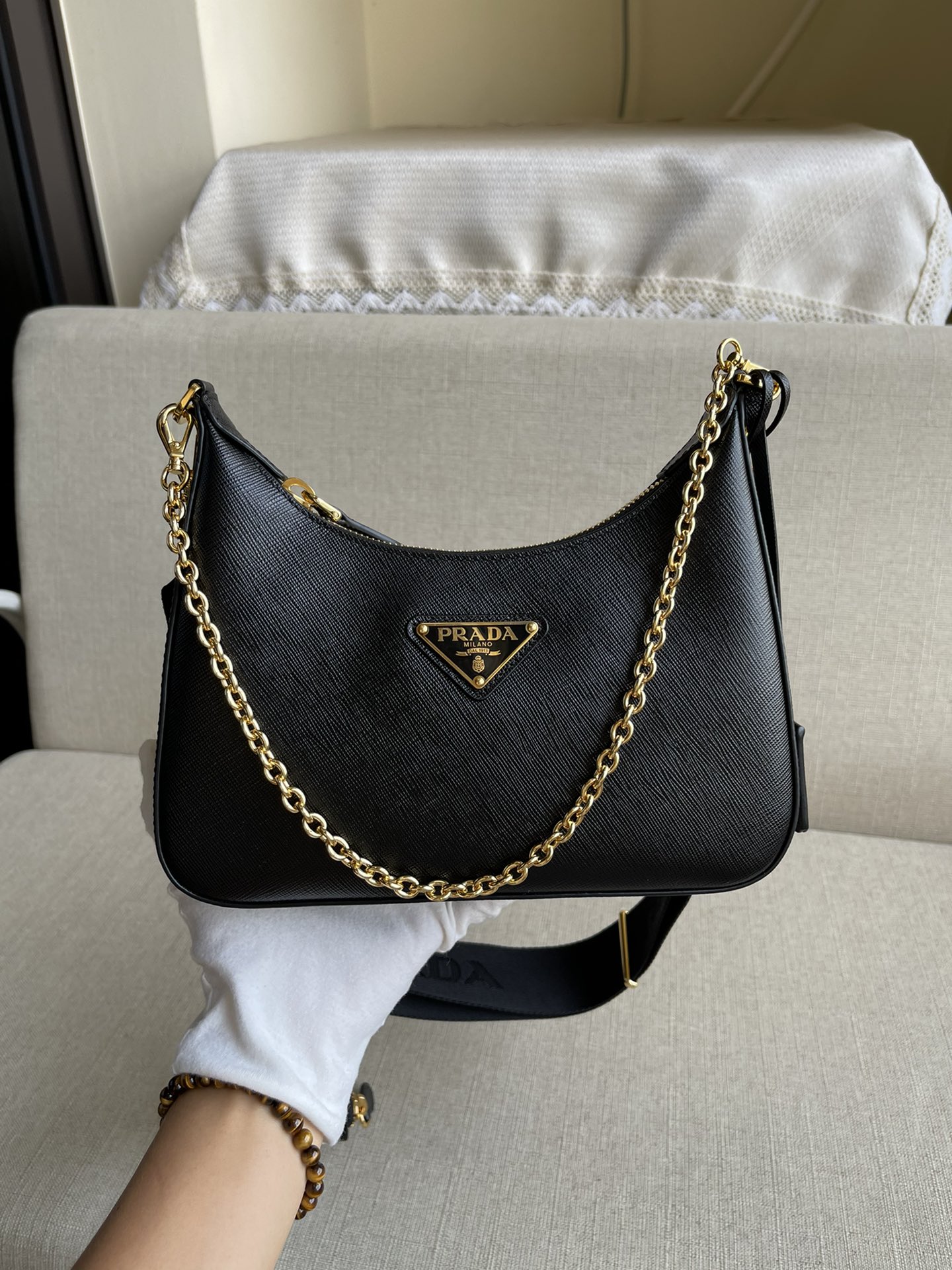 PRADA Re-Edition 2005 Saffiano leather bag Black/Gold Hardware