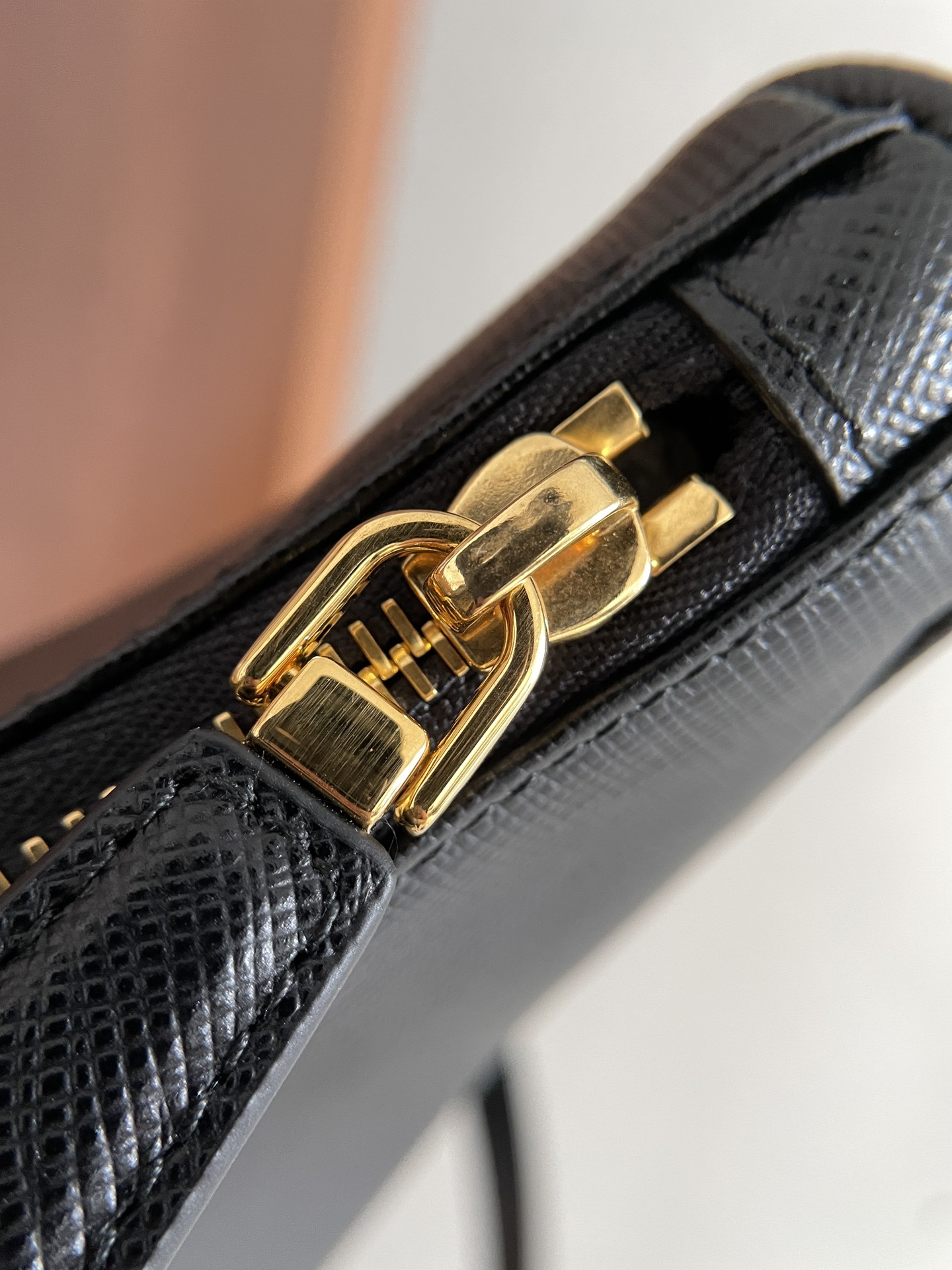 PRADA Re-Edition Saffiano leather mini bag Black/Gold Hardware